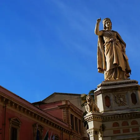 Dimora Del Chiostro Гостевой дом 3*