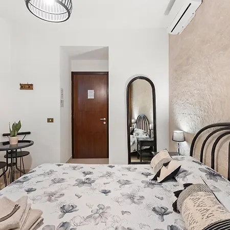 Dimora Del Chiostro Affittacamere Oristano